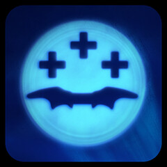 Theatricality and Deception — official trophy icon for LEGO Batman: Legacy of the Dark Knight trophies (Bronze)